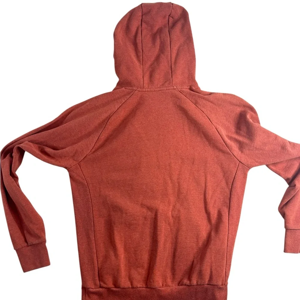 The North Face‎ Red Hoodie Men’s Medium Embroidered Logo Pullover Sweatshirt